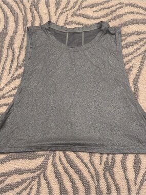 Lululemon Metallic silver Gray Sleeveless Women's Cropped Tank Top size 4